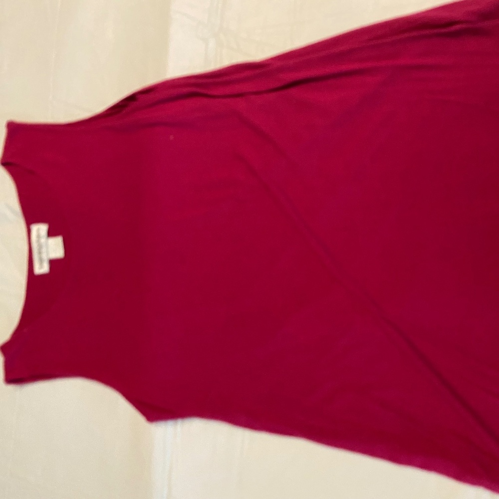 Long women’s top sleeveless blind